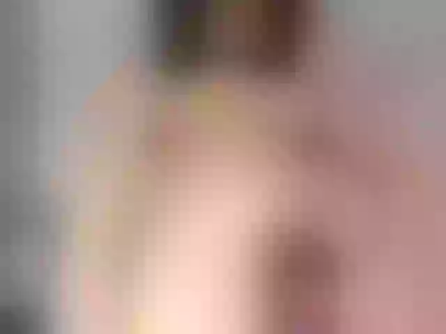 Live sex webcam photo for sarawilliams01 #291761147