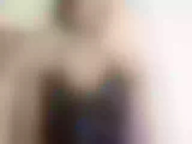 Live sex webcam photo for sarawilliams01 #291942271