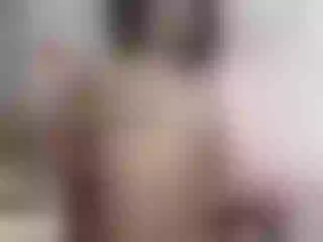 Live sex webcam photo for sarawilliams01 #291956668