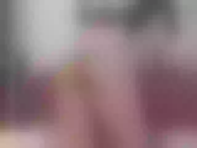 Live sex webcam photo for sarawilliams01 #292076402