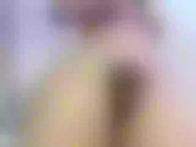 Live sex webcam photo for sarawilliams01 #292285120