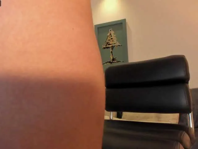 Live sex webcam photo for sarawinstone #276062221