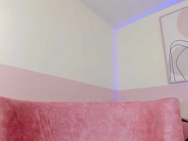 Live sex webcam photo for sarawinstone #276111315