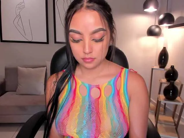 Live sex webcam photo for sarawinstone #276486093