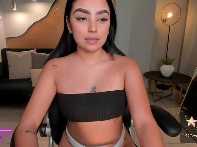 Live sex webcam photo for sarawinstone #276735778