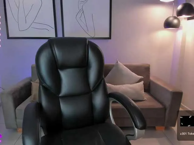 Live sex webcam photo for sarawinstone #276798674