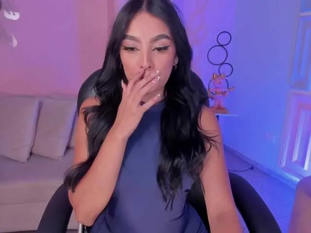 Live sex webcam photo for sarawinstone #290178632