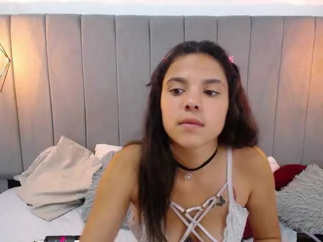 Live sex webcam photo for saraysantana #277037081