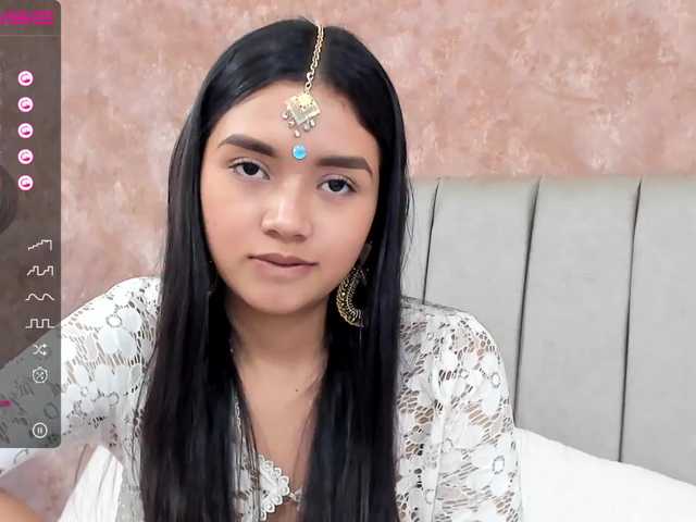 Live sex webcam photo for Sarayu- #274361807