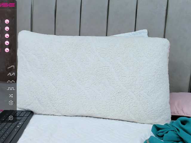 Live sex webcam photo for Sarayu- #274468297