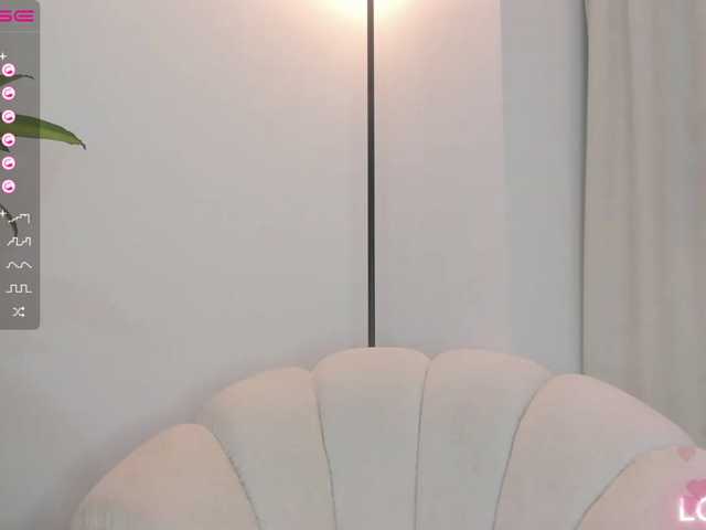 Live sex webcam photo for Sarayu- #276190705