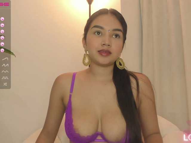 Live sex webcam photo for Sarayu- #276217217