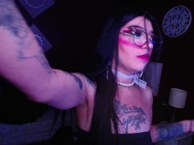 Live sex webcam photo for sarayy-collinss #278228950