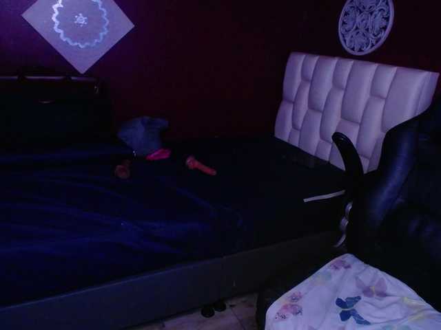 Live sex webcam photo for sarayy-collinss #278247730