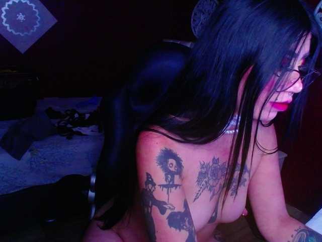 Live sex webcam photo for sarayy-collinss #278274243