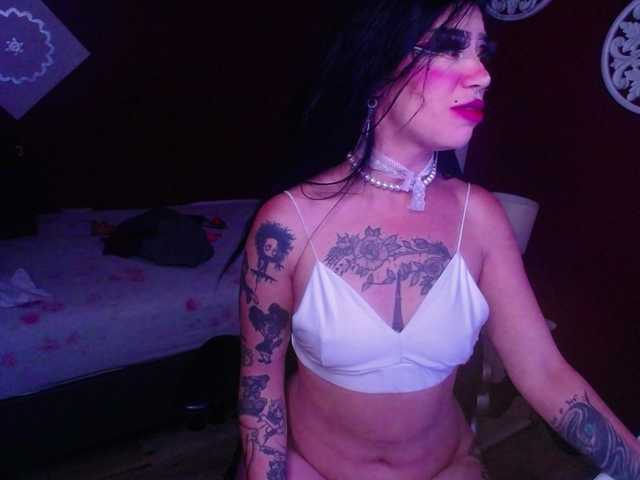 Live sex webcam photo for sarayy-collinss #278291565
