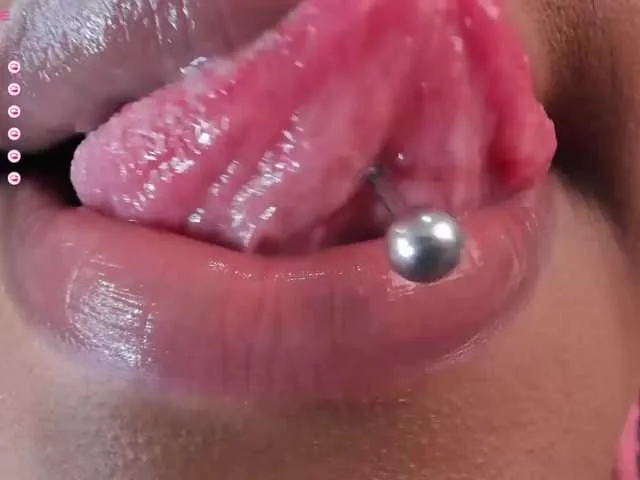 Live sex webcam photo for sarita-cruz #277229567