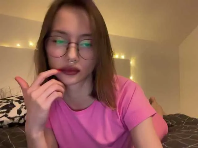 Live sex webcam photo for sascams #277396430