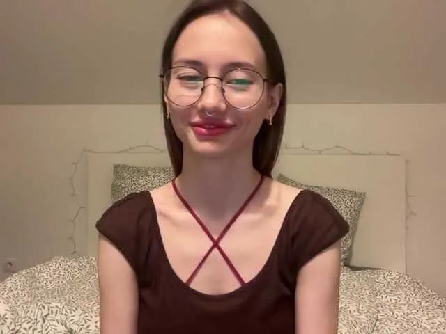 Live sex webcam photo for sascams #277653138