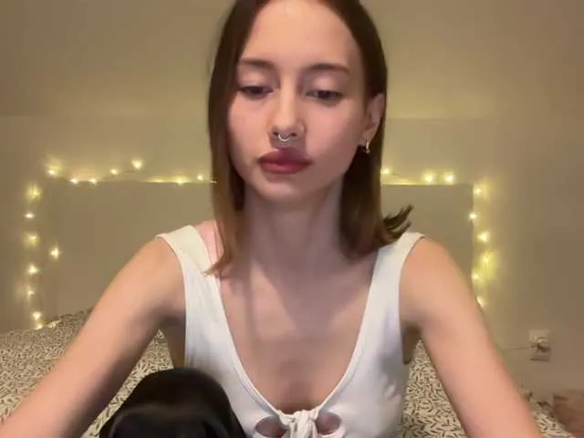 Live sex webcam photo for sascams #277666723