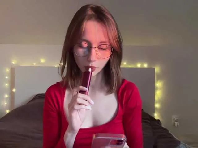 Live sex webcam photo for sascams #277826085