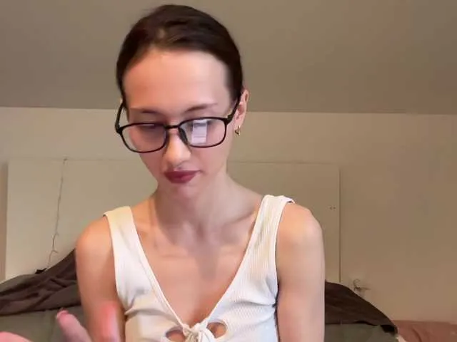 Live sex webcam photo for sascams #278006437