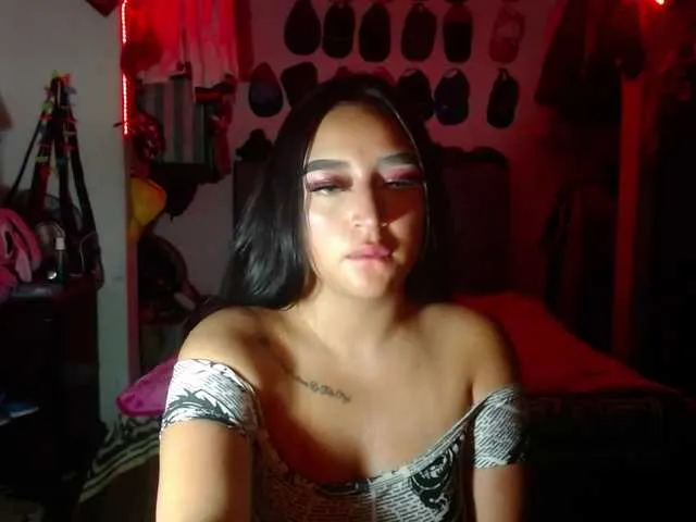 Live sex webcam photo for sasha-gomez #277842312
