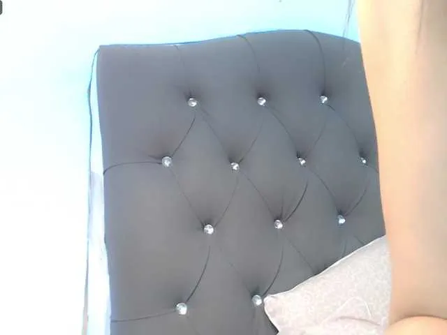 Live sex webcam photo for sasha-hot- #277147356