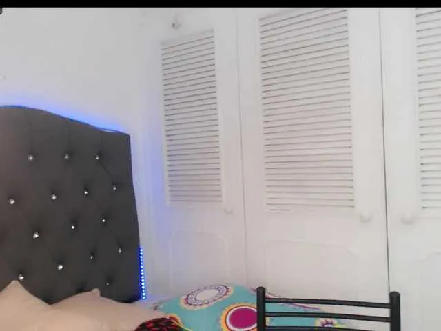 Live sex webcam photo for sasha-hot- #277188265