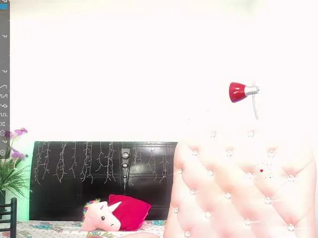 Live sex webcam photo for sasha-mom #274376853