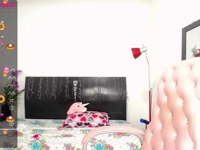 Live sex webcam photo for sasha-mom #274567534