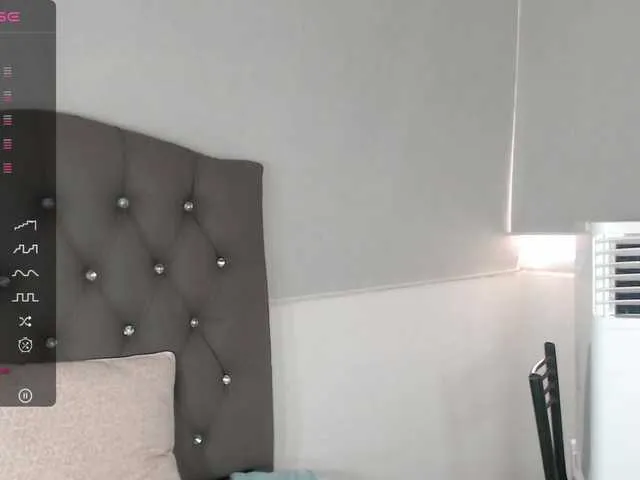 Live sex webcam photo for sasha-mom #276171309