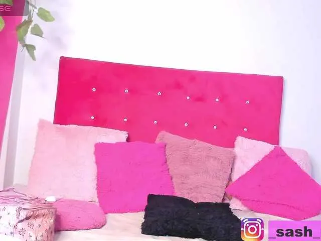 Live sex webcam photo for sasha-xxxx #290743745