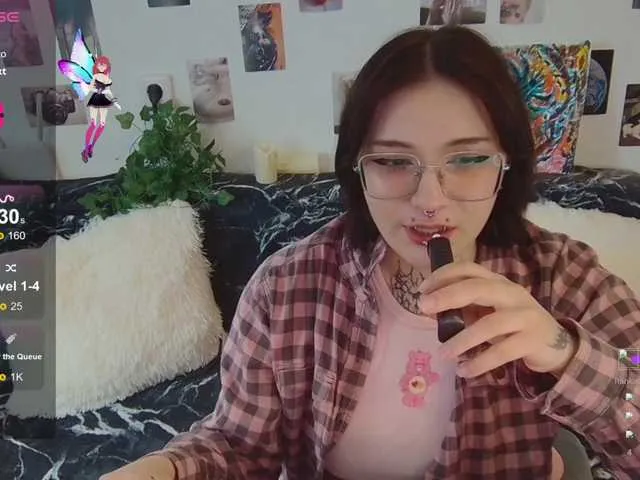 Live sex webcam photo for sashasextape2 #291681167