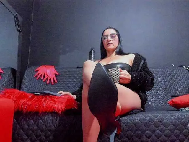 Live sex webcam photo for scarleteblack #274218370