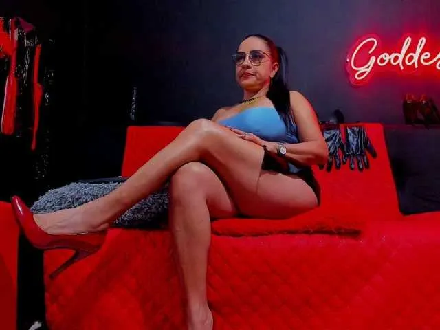 Live sex webcam photo for scarleteblack #274485722