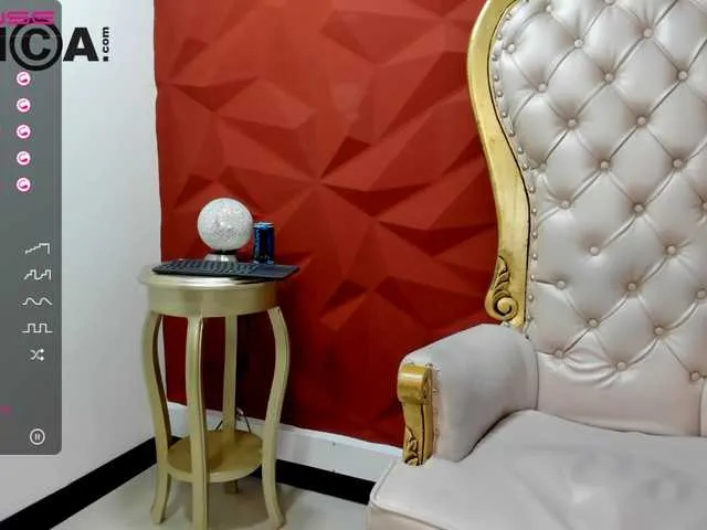 Live sex webcam photo for scarlethcd #273324364