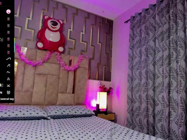 Live sex webcam photo for scarlethit #290478610