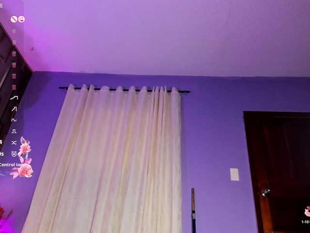 Live sex webcam photo for scarlethit #291150514