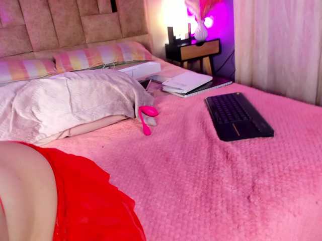 Live sex webcam photo for scarlethit #291375831