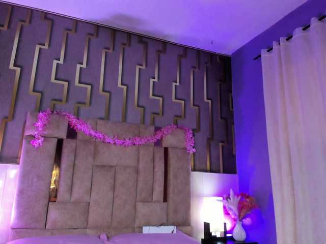 Live sex webcam photo for scarlethit #291397363