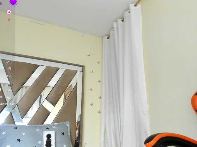 Live sex webcam photo for scarlethit #291691974