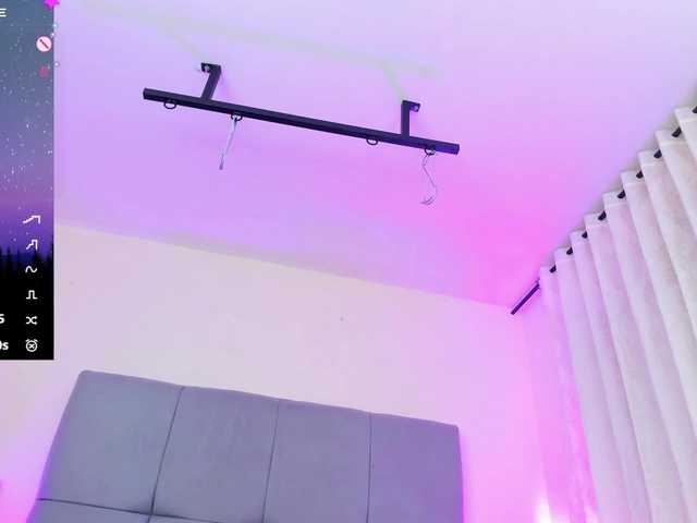 Live sex webcam photo for scarlethit #292374361