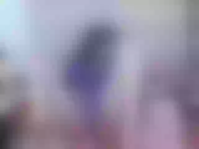 Live sex webcam photo for scarletleesex #273244030
