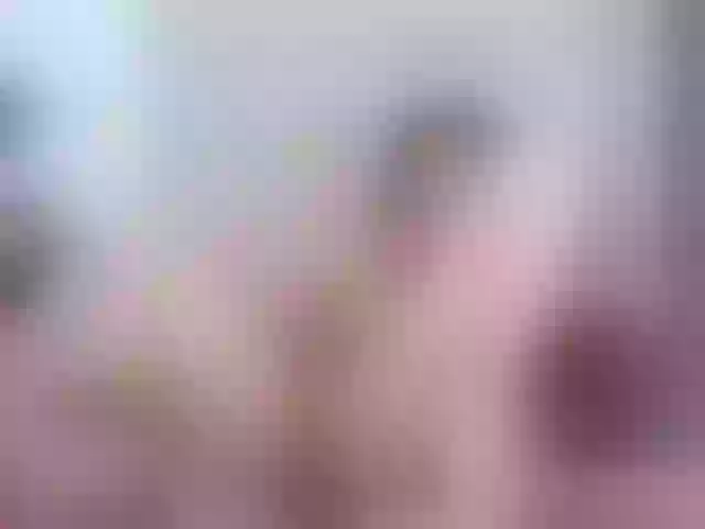 Live sex webcam photo for scarletleesex #273357501