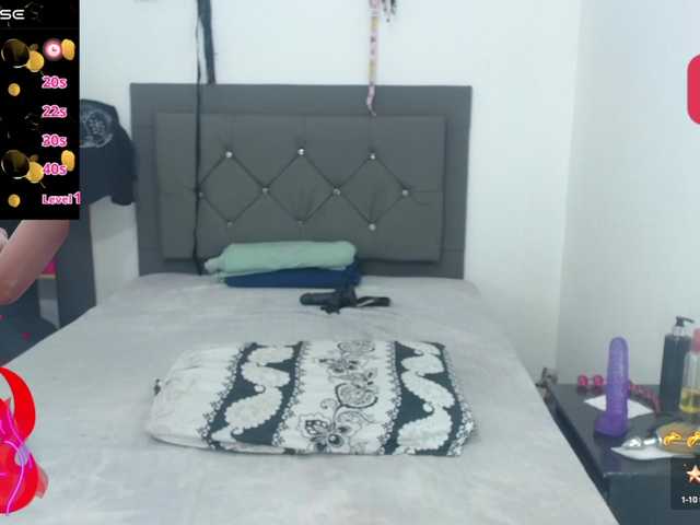 Live sex webcam photo for scarletstarh #290481625