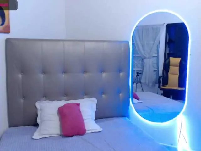 Live sex webcam photo for scarlett-de #273111915