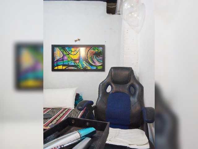 Live sex webcam photo for scarlett-dubois #278169333