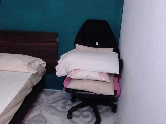 Live sex webcam photo for scarlett-dubois #291124014