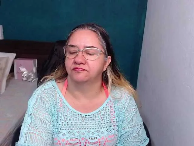 Live sex webcam photo for scarlett-dubois #291491012